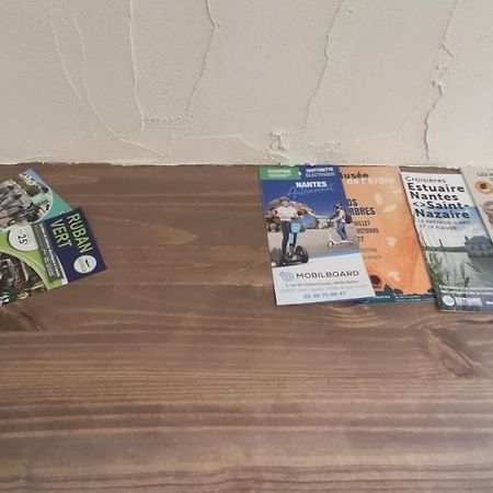 Petit Logement Sur Jardin Apartment Saint-Herblain Bagian luar foto